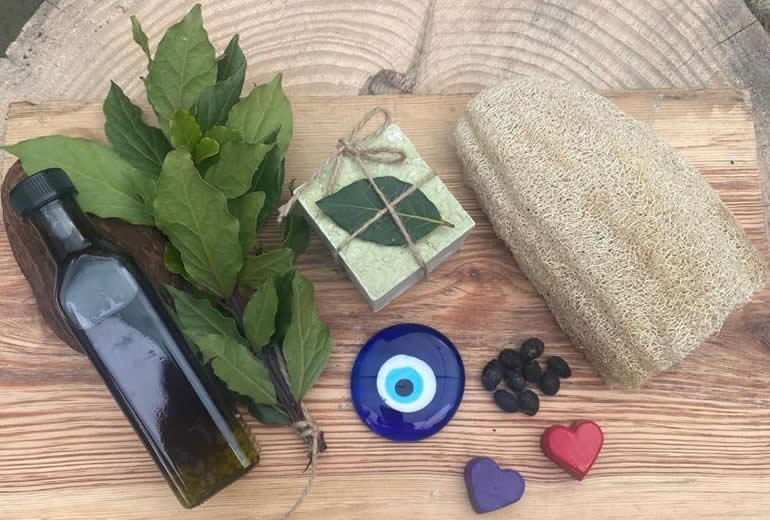 Defne Sabunu ve Lifler